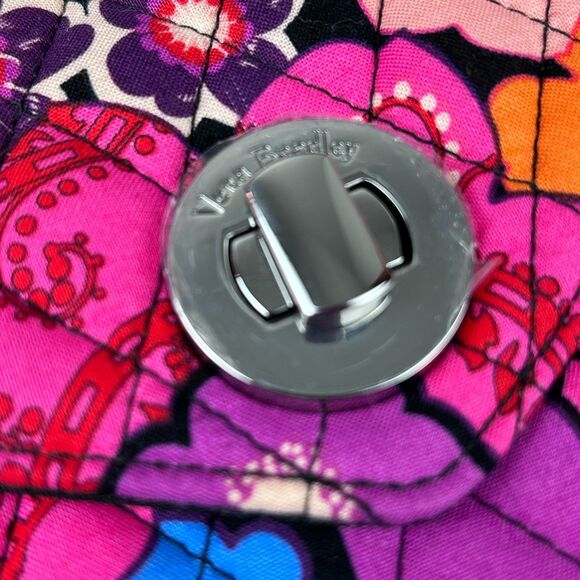 VERA BRADLEY Your Turn Wristlet Bold Floral Fiesta Wallet  6.25" X 5" - Picture 13 of 15